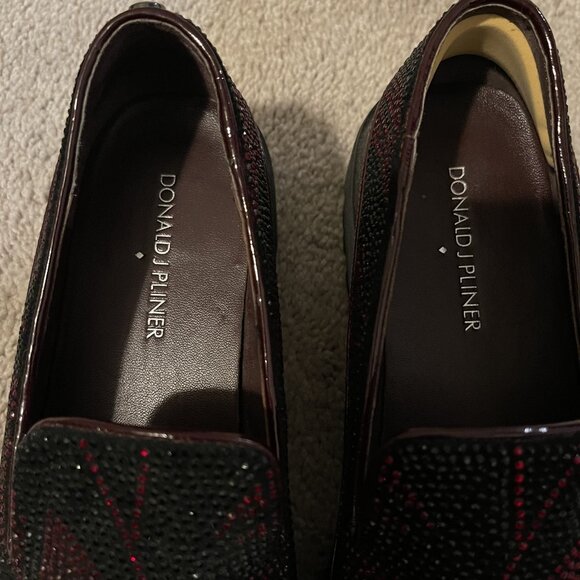 *SOLD*Donald Pliner Crystal Encrusted Loafers Burgundy Sz 7.5M Leather - Picture 4 of 10